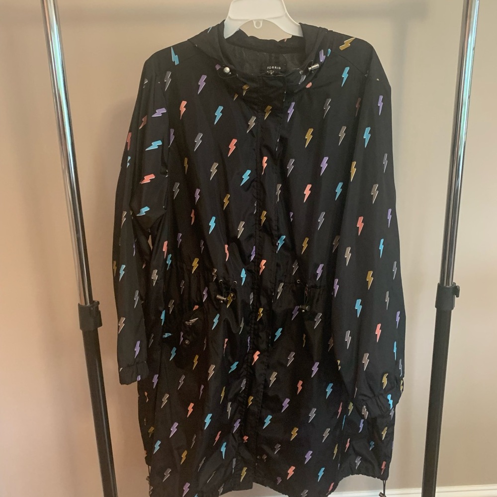 Torrid 4X black raincoat ☔️ with multicolored lightning bolts⚡️